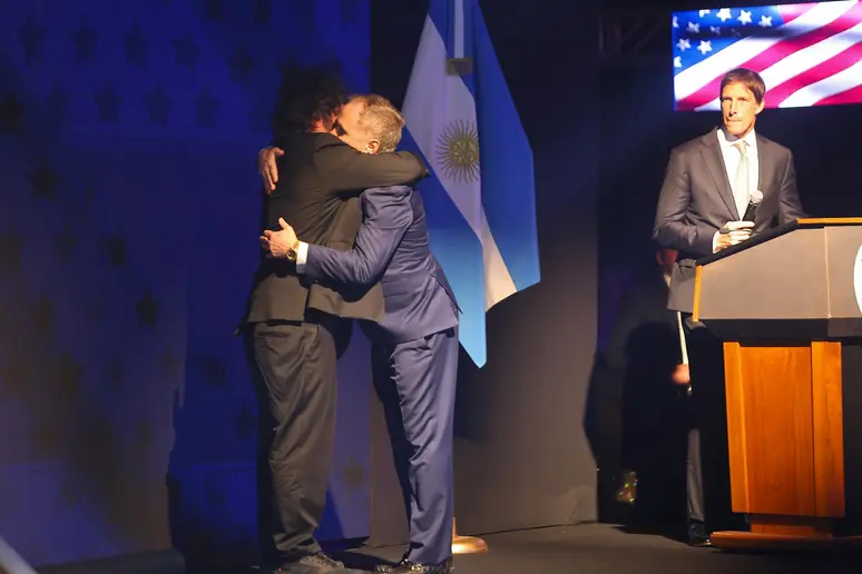 Milei celebró en la embajada de EE.UU. el 4 de Julio