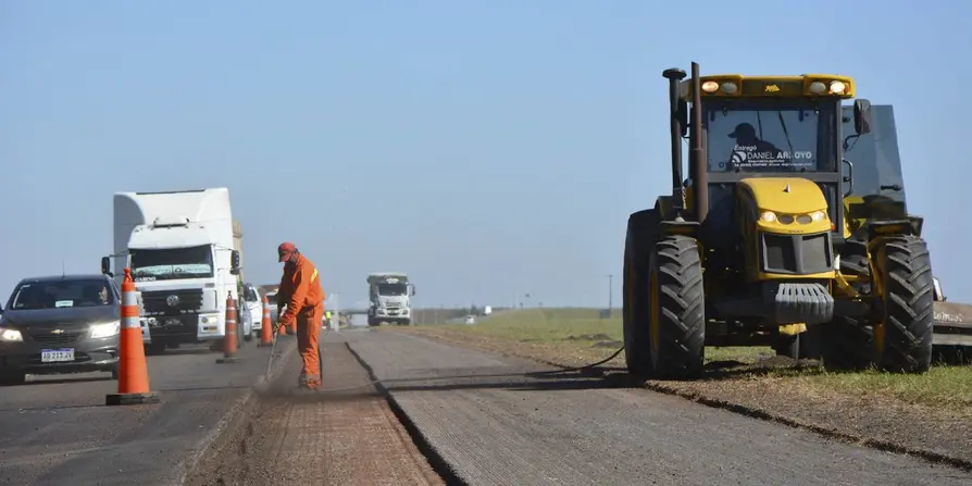 Milei habilitó a nueve provincias a concesionar rutas nacionales