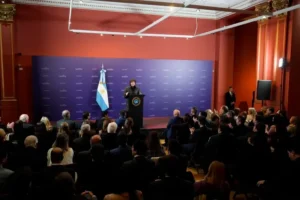 Javier Milei impulsa la reforma del Banco Central en el Congreso