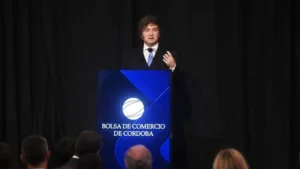 Milei lanzó fuertes insultos en un discurso en Córdoba