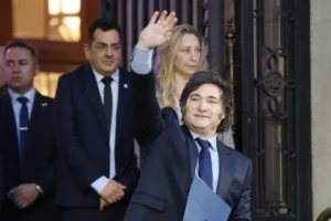 Milei reactiva la mesa política y participa de acto judío