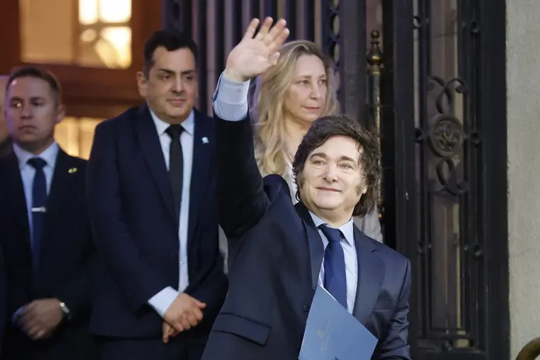 Milei reactiva la mesa política y participa de acto judío