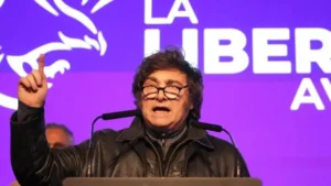 Milei redobla críticas a empresarios y habla de "sistema corrupto"