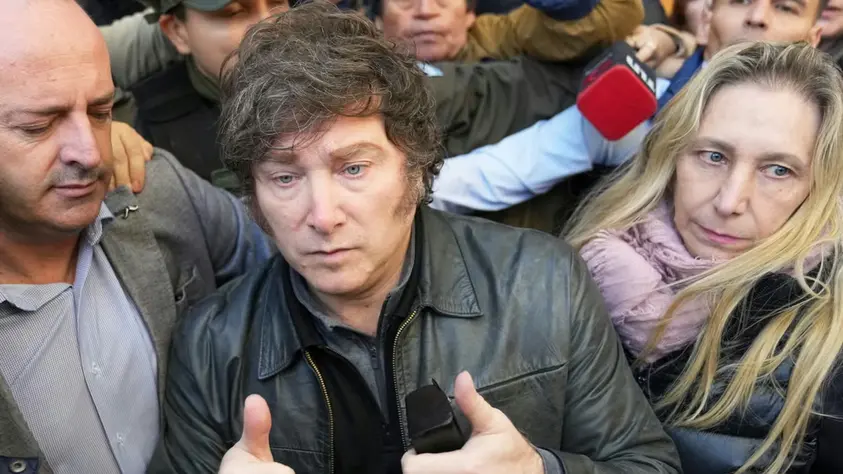 Milei suspendió su mesa política en medio de la interna libertaria