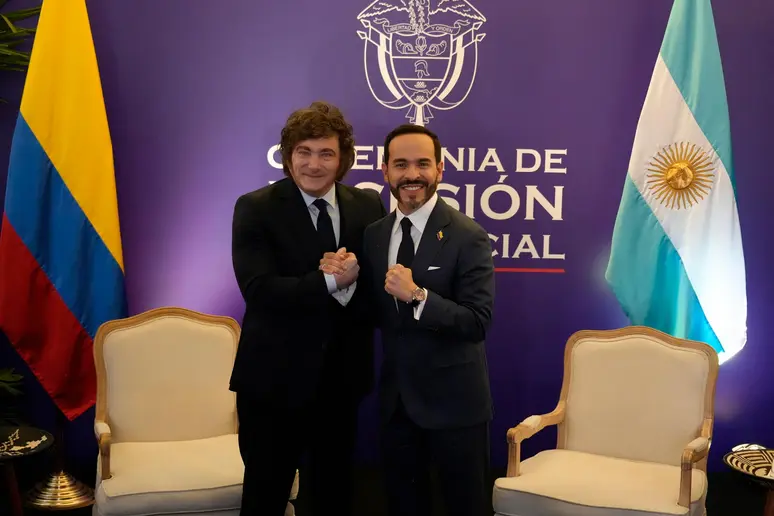 Milei viaja a EE.UU. y se acerca a Trump en campaña