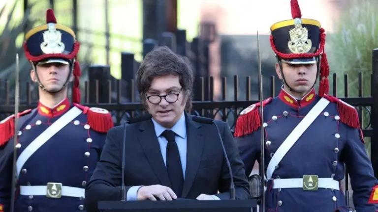 Milei y Villarruel marcan distancia en los actos por Malvinas