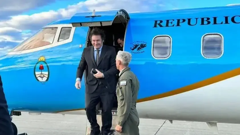 Milei ya destinó más de $4.700 millones a viajes al exterior