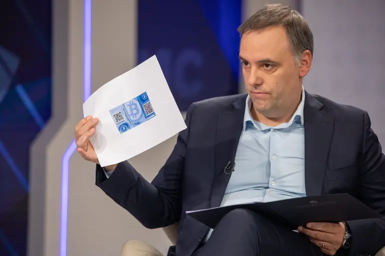Cómo funcionaría la moción de censura a Adorni