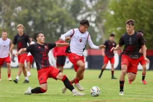 Newell’s recupera a Hoyos y Guch para recibir a Gimnasia