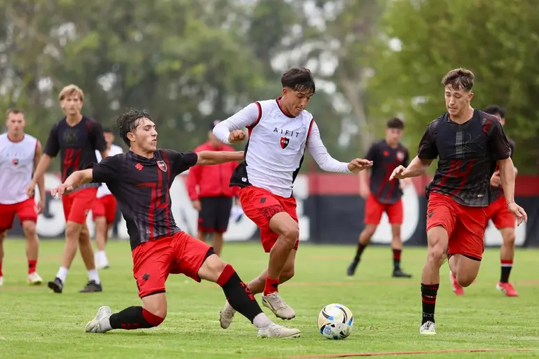 Newell’s recupera a Hoyos y Guch para recibir a Gimnasia