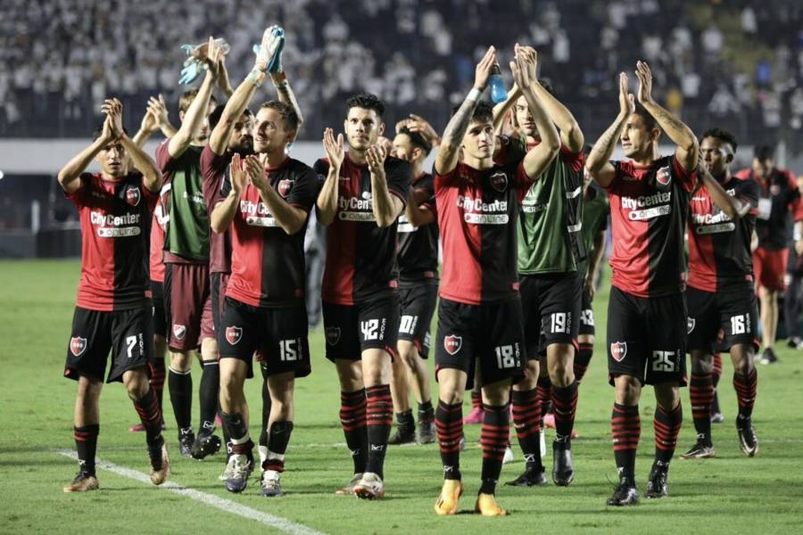 Newell's ganó y avanzó a octavos de final