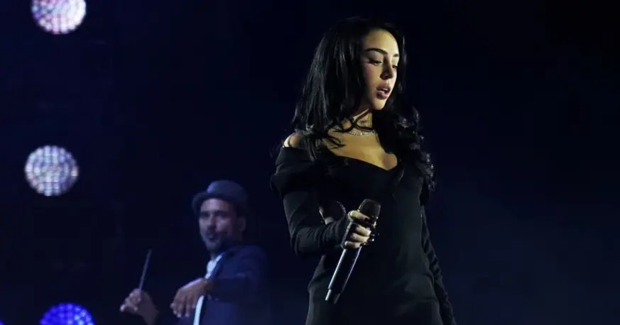 Nicki Nicole reprograma su show sinfónico en el Colón por el paro