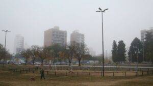 Niebla y humedad en Rosario durante la mañana