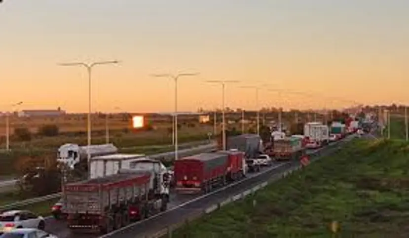 Nuevo control de peso para camiones en la autopista a Santa Fe