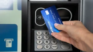 Cajero automático con límites de extracción actualizados