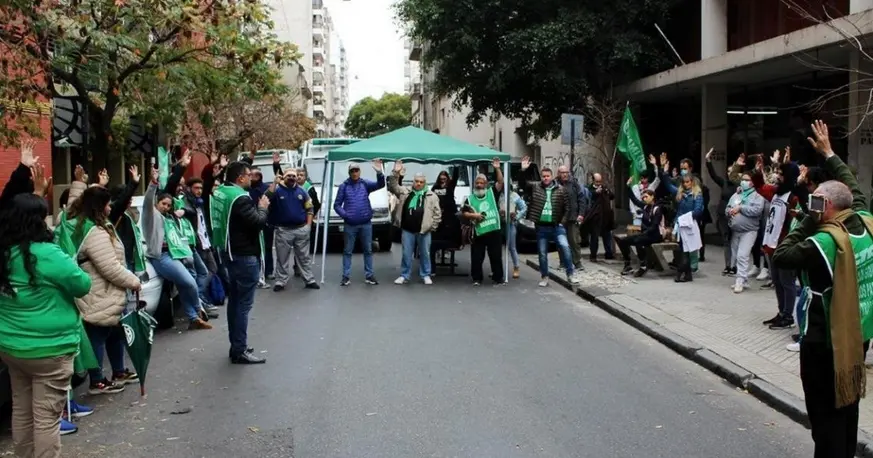 Olla popular y protesta en Pami I por despido y persecución