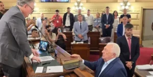 Sesión en el Senado santafesino con presencia de legisladores provinciales