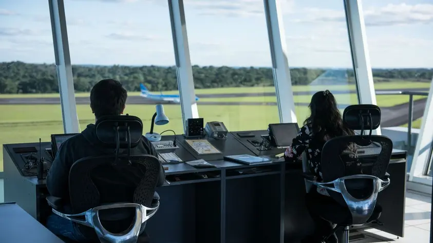 Qué vuelos se verán afectados por el paro de controladores aéreos