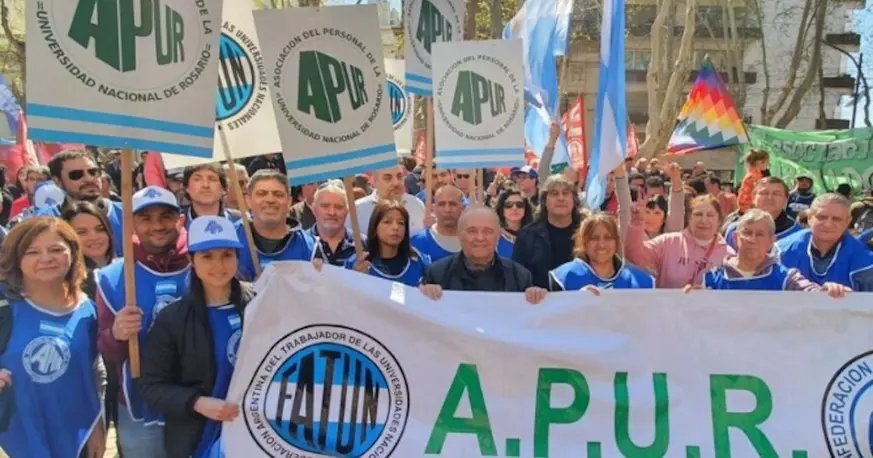 Paro de no docentes: la UNR suspende actividades el lunes