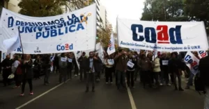 Paro docente en la UNR para reclamar financiamiento universitario