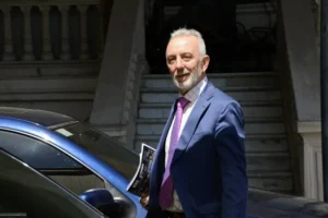 Fachada de tribunales en Rosario en una causa por extorsión