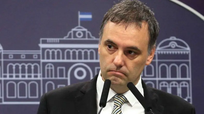 Piden levantar el secreto bancario de Manuel Adorni