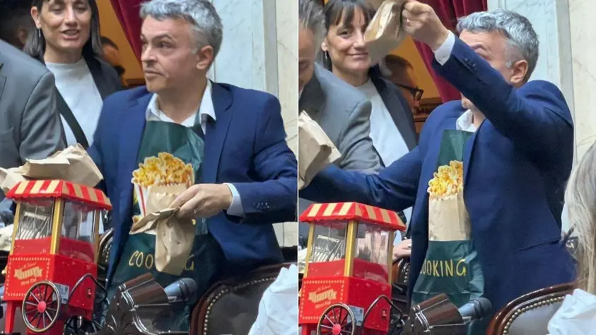 Pochoclos, antialérgicos y chicanas en el informe de Adorni