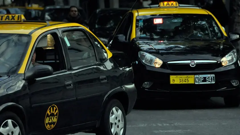Quieren convertir a los taxis en galerías de arte móviles