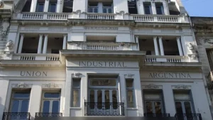 Reforma laboral: la Justicia habilitó a la UIA en la causa