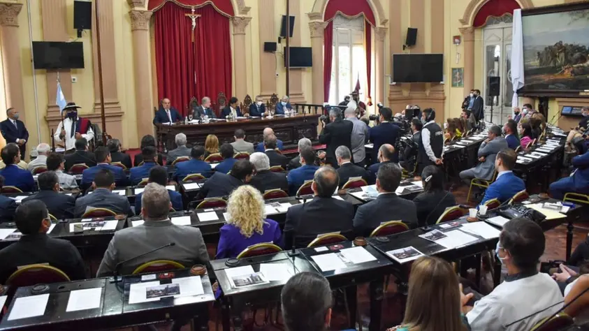 Reformas electorales: más provincias se suman a Ficha Limpia