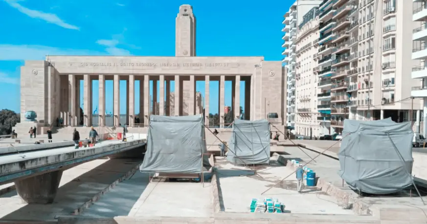 Restauran el Monumento a la Bandera con tecnología de nivel mundial