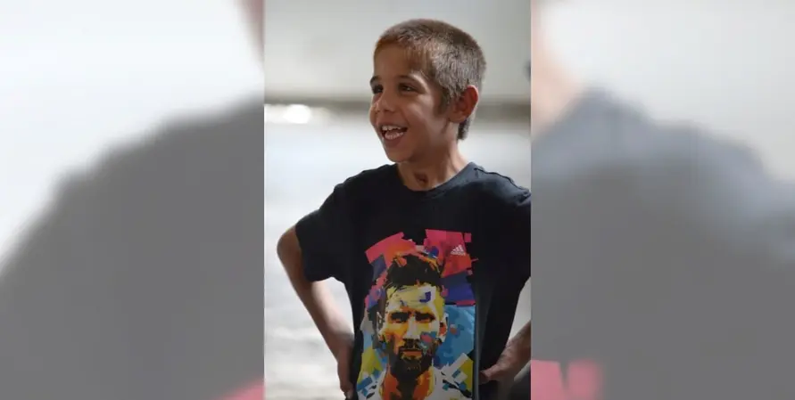 Un rosarino con enfermedad poco frecuente inspira debate por la equidad