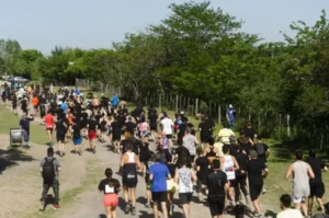 Largada del Maratón del Bosque en Rosario