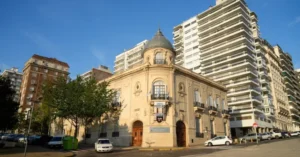 Rosario regula las apps de viajes con tarifa dinámica