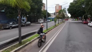 Ciclista emprende viaje desde Rosario a Ushuaia