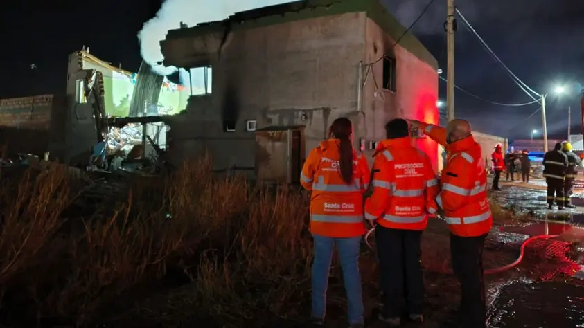 Santa Cruz decretó duelo por el incendio mortal en Perito Moreno
