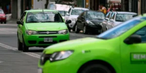 Santa Fe flexibiliza la identidad visual de los remises