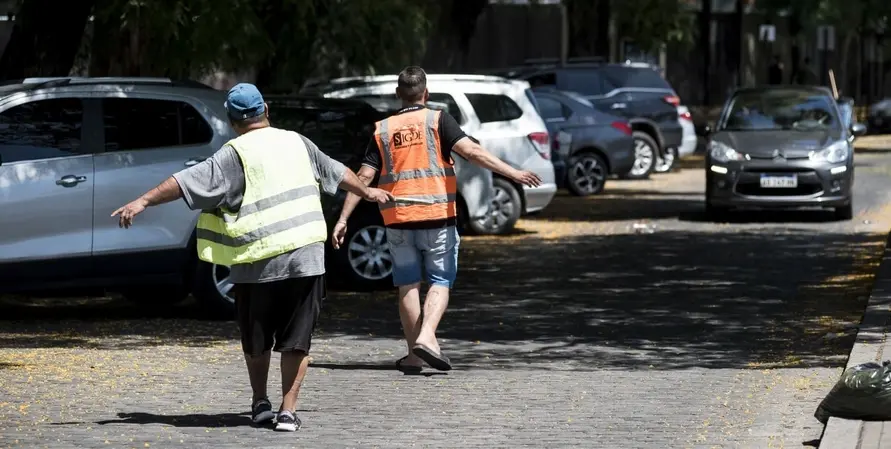 Santa Fe pide una ley para frenar a los cuidacoches