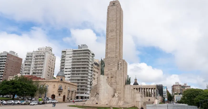 Santa Fe toma las obras del Monumento y busca llegar al 20 de junio