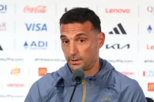 Lionel Scaloni en un entrenamiento de la Selección Argentina