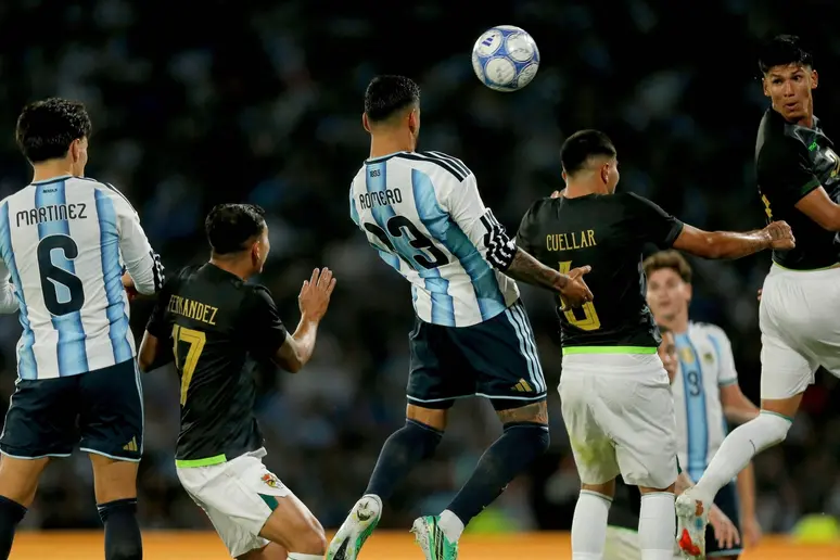 La Selección Argentina goleó a Bolivia en Córdoba