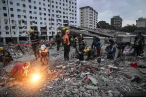 Operativos de rescate tras el terremoto en Venezuela