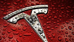 Tesla acelera la expansión global de sus robotaxis