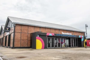 La Tecnoteca ofrece espacios de capacitación sin costo que combinan práctica, creatividad y herramientas clave para insertarse en la economía del conocimiento.