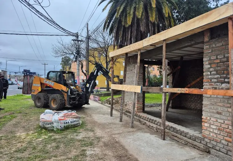 Derribaron una construcción ilegal en barrio La Carne