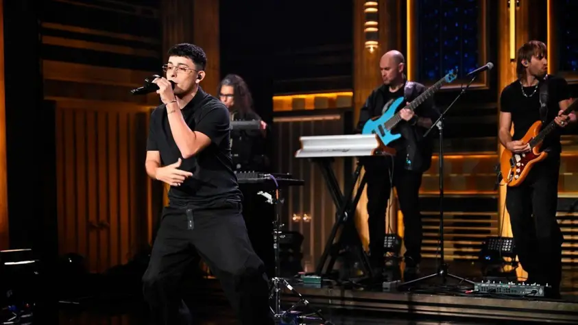 Trueno brilló en Jimmy Fallon con "Turrazo", su último hit