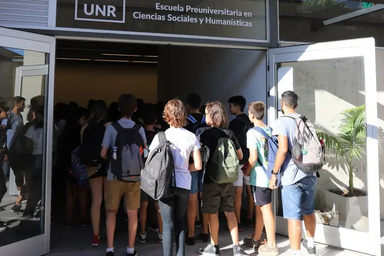 UNR abre inscripción al Preuniversitario 2027 virtual y gratuito
