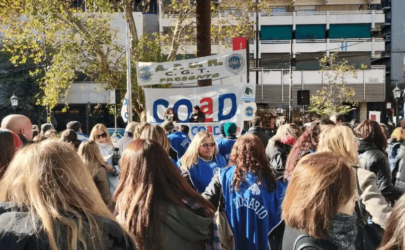 Semana de paro docente por salarios y presupuesto en la UNR