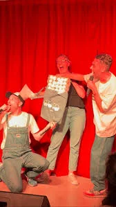 Veto y Fer llegan al Gran Salón con una propuesta tan lúdica como irresistible: un bingo musical