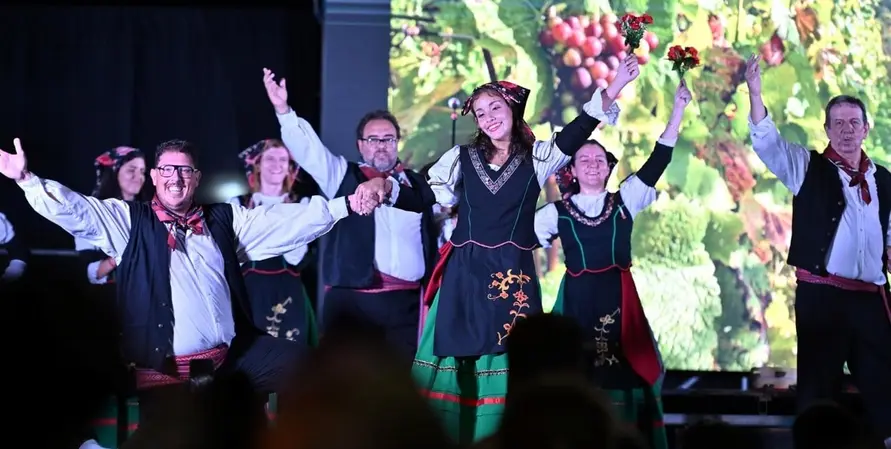 Villa Gobernador Gálvez festeja 138 años con Noche de Colectividades